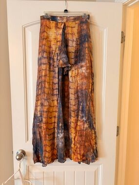 NWOT Tie-Dye Pants in Rust & Navy